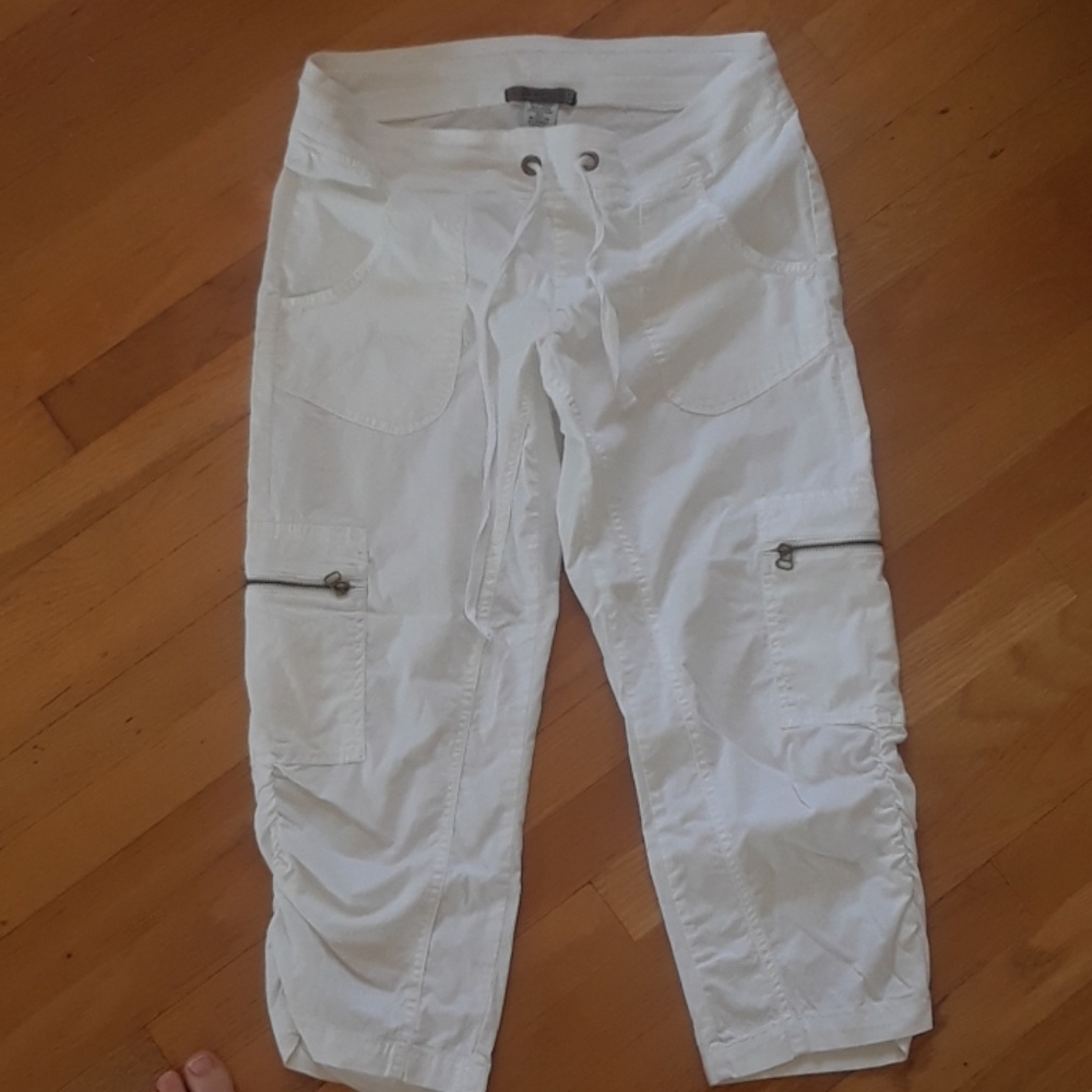 White cotton XCVI capri pants.